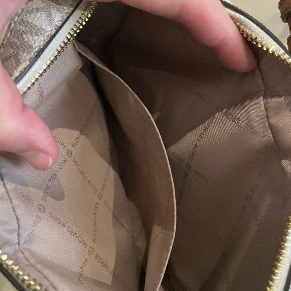 Michael Kors crossbody bag brand new never used - Picture 3 of 7